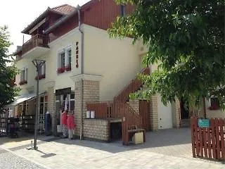 Astoria Panzio Oda ve Kahvaltı Hévíz